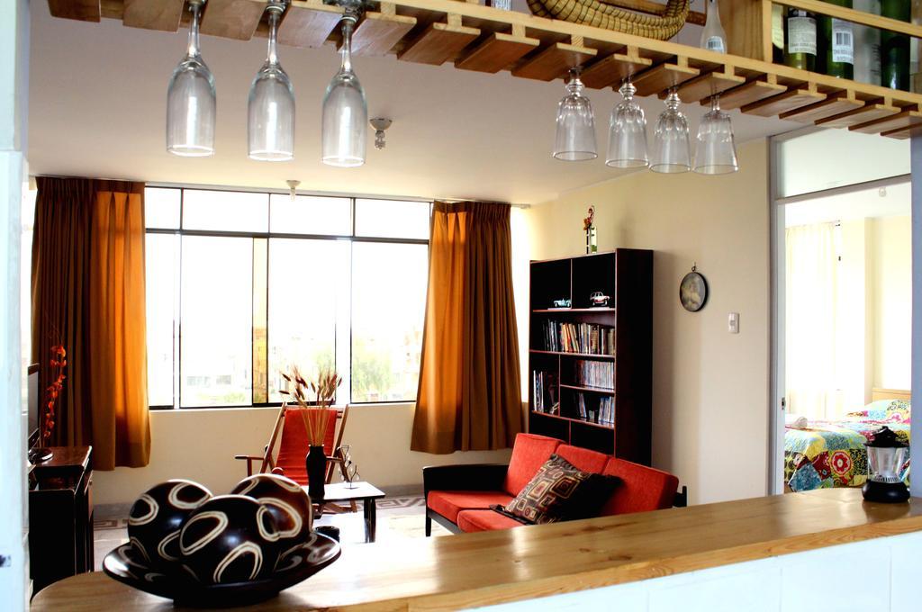 Taytaypa Rooms & Apartments Lima Airport ภายนอก รูปภาพ
