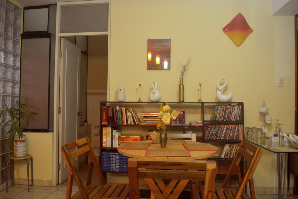 Taytaypa Rooms & Apartments Lima Airport ภายนอก รูปภาพ